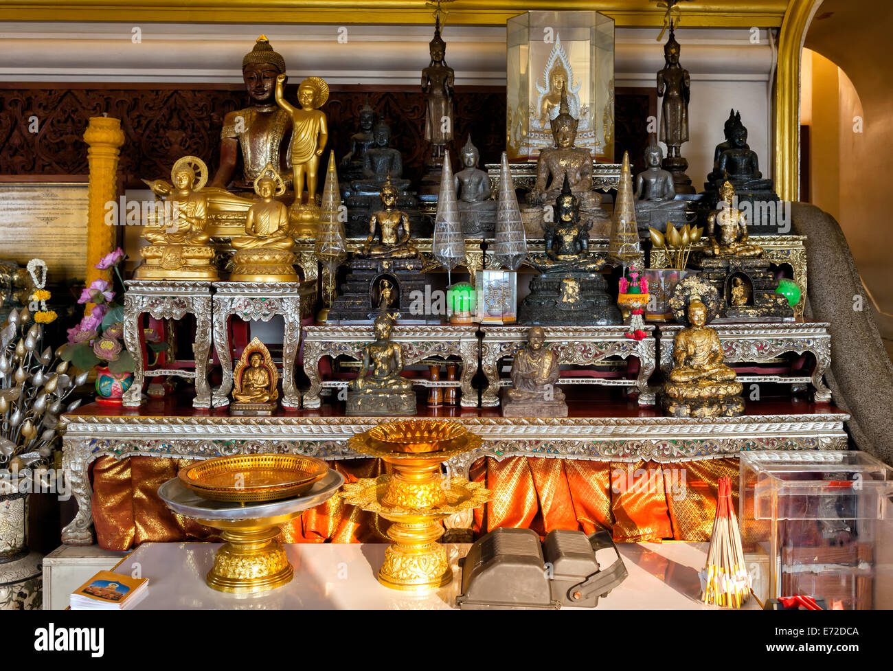 Buddha altar hires stock photography and images Alamy