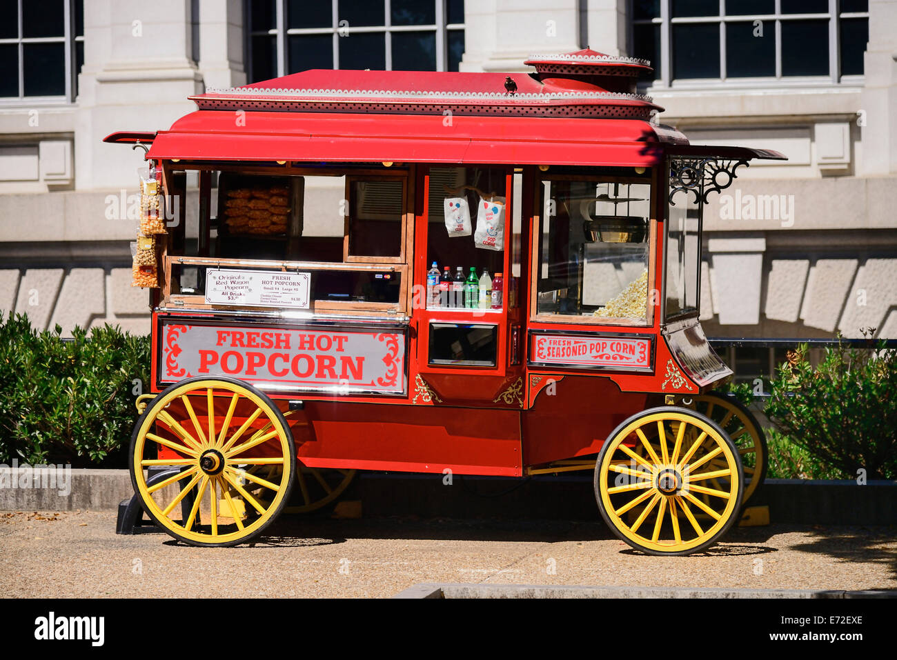 USA, Washington DC, National Mall Popcorn cart Stock Photo Alamy