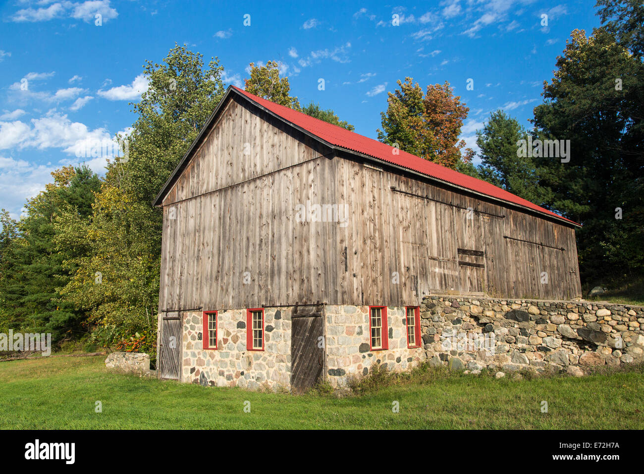 Rustic wooden barn built in 1906 on the Old Mission Peninsula near Traverse City, Michigan, USA. Stock Photo
