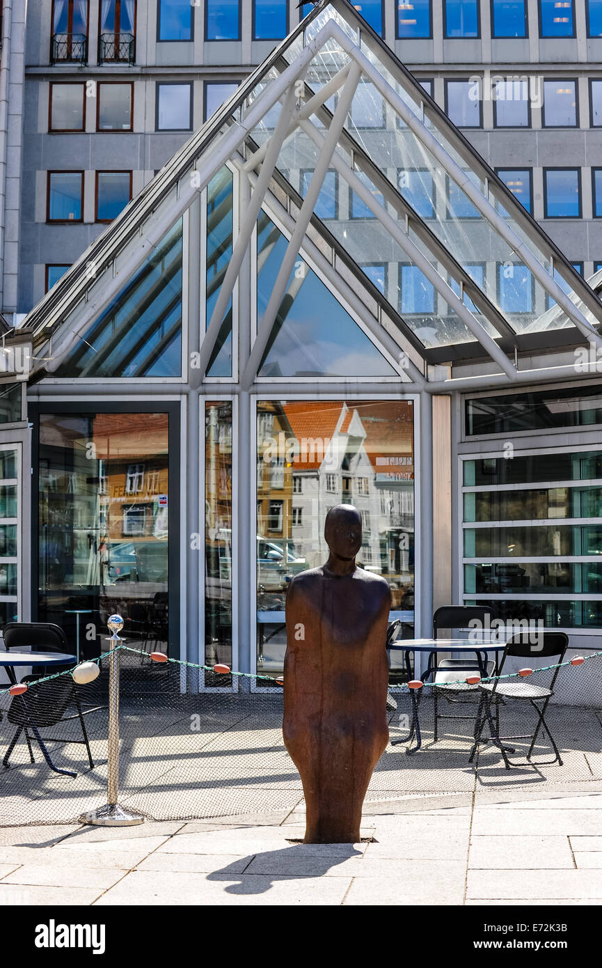 Norway, Stavanger. Broken Column sculpture in front of the fish market. Stock Photo
