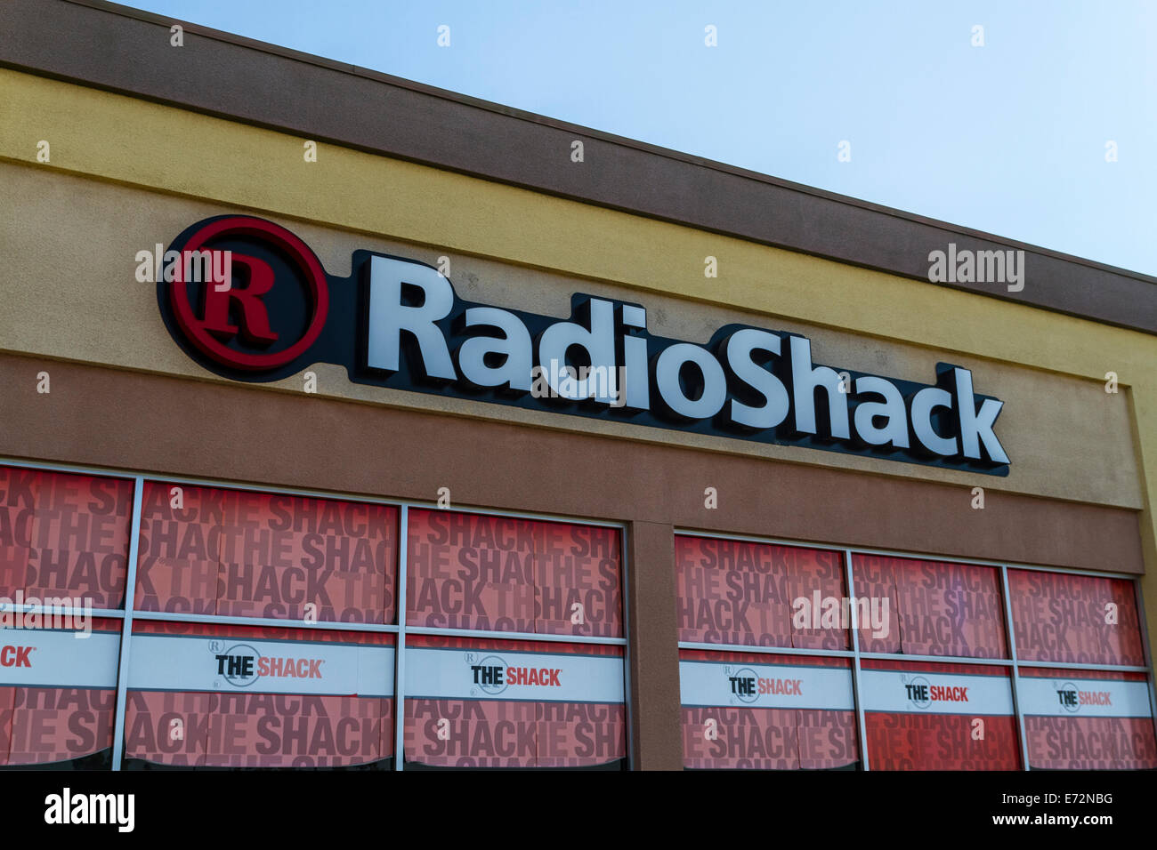 A Radio Shack Store In Modesto California Stock Photo Alamy