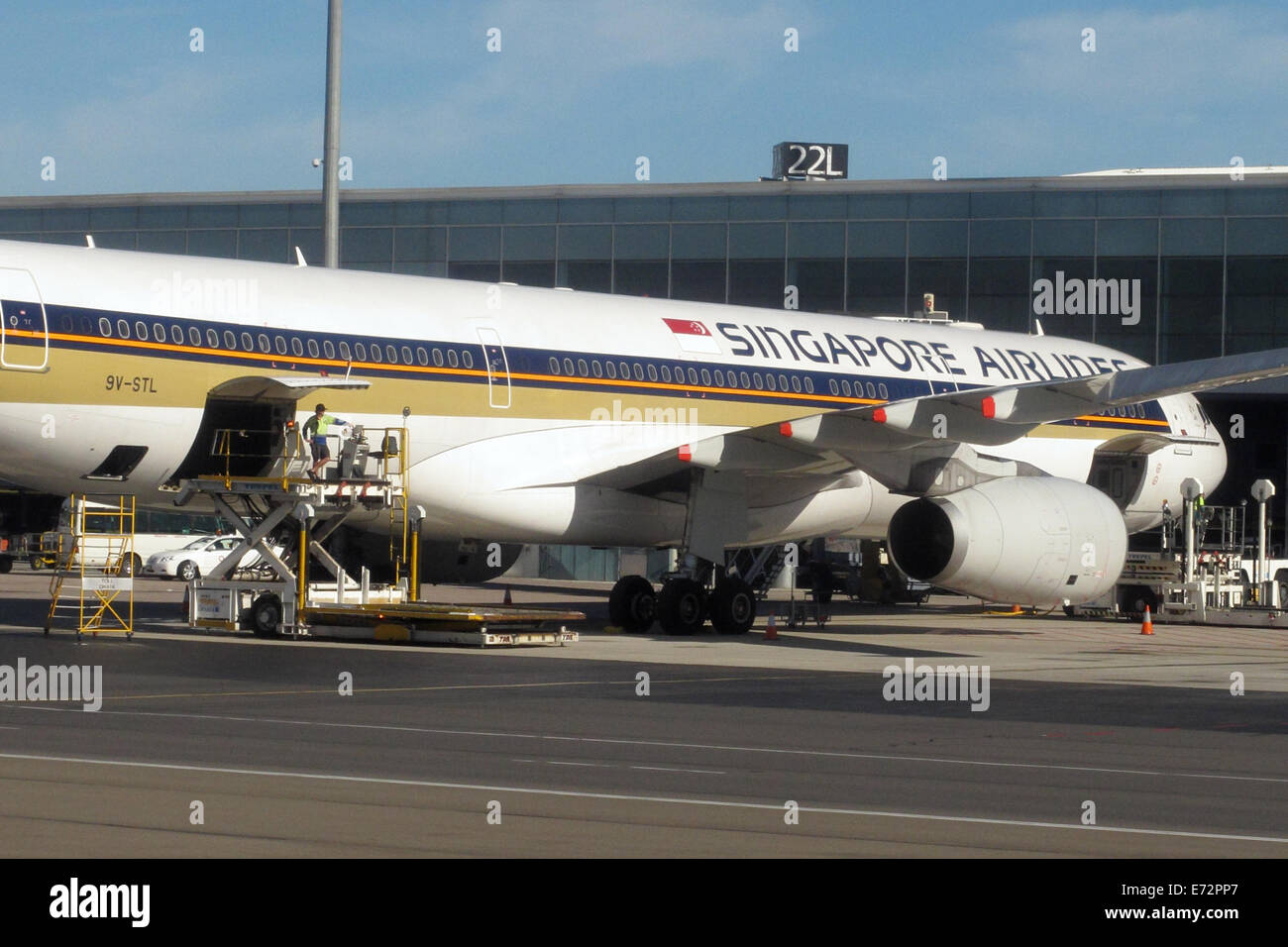 Singapore airlines plane hires stock photography and images Alamy