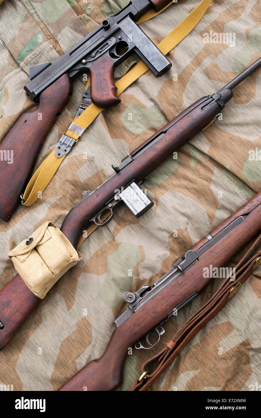WW2 American army guns. M1 Garand / M1 carbine / Thompson submachine gun Stock Photo