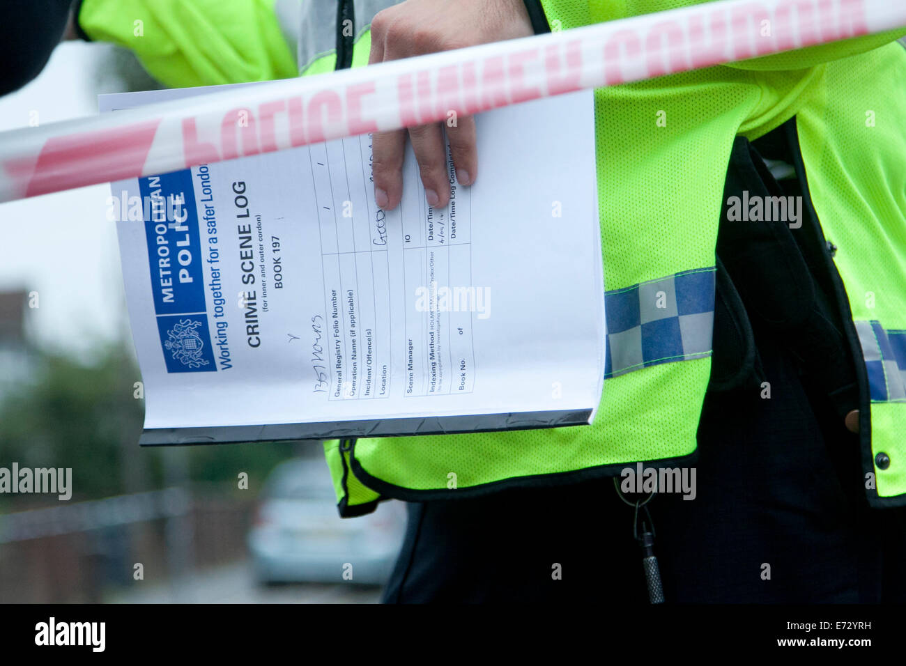 Edmonton London,UK. 4th September  2014. An 82 year woman named Palmira Silva was murdered in a suspected beheading in the back garden at a property on Nightingale road in Edmonton North London. A suspect in his twenties was later arrested by police Credit:  amer ghazzal/Alamy Live News Stock Photo