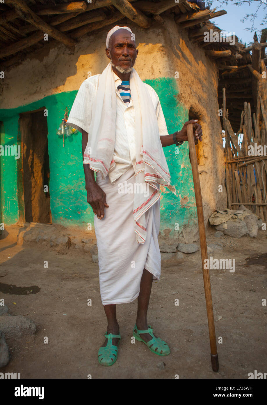 Ethiopian man with walking stick hi-res stock photography and images ...