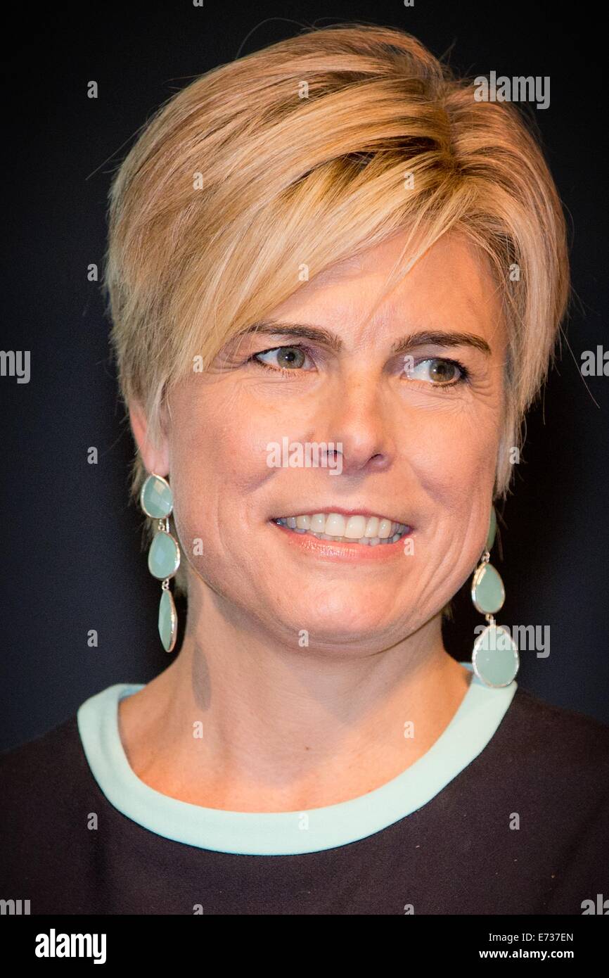 Princess Laurentien of The Netherlands at the Waterspaardersdag at the Hermitage in Amsterdam, 4 September 2014, The Netherlands. The Princess promotes to save water by taking a shower of maximum 5 minutes. The campaign is organized by foundation Missing Chapter founded by the Princess. Photo: Patrick van Katwijk/NETHERLANDS AND FRANCE OUT -NO WIRE SERVICE- Stock Photo