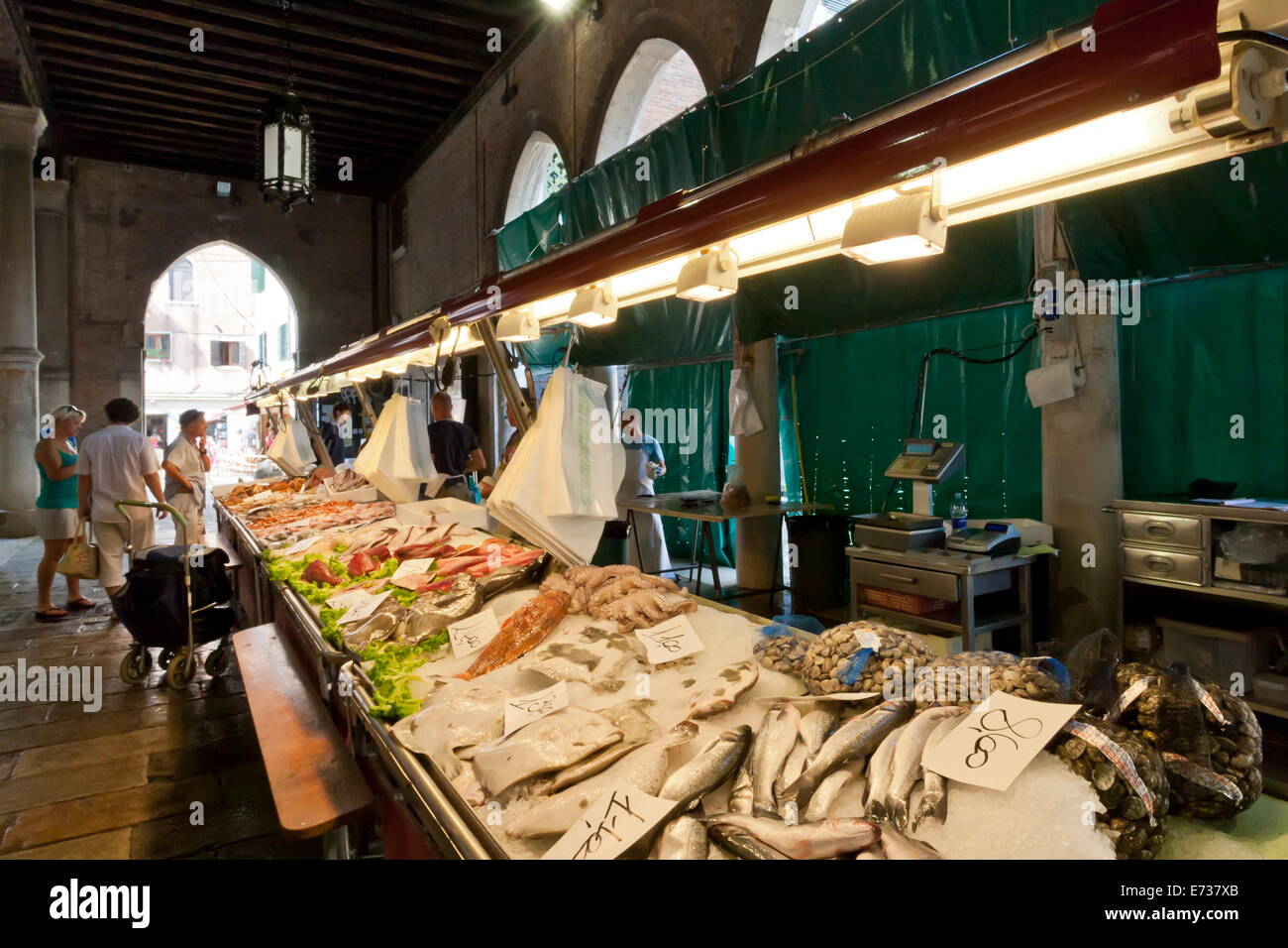 Fish stall, Pescheria, Rialto Markets, San Polo, Venice, UNESCO World Heritage Site, Veneto, Italy, Europe Stock Photo