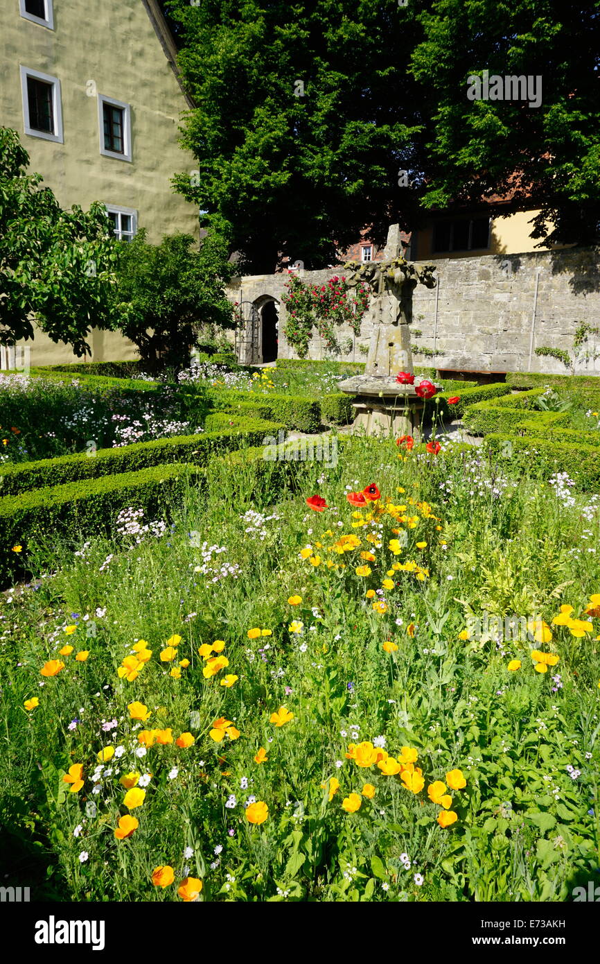 The cloister garden, Rothenburg ob der Tauber, Romantic Road, Franconia, Bavaria, Germany, Europe Stock Photo