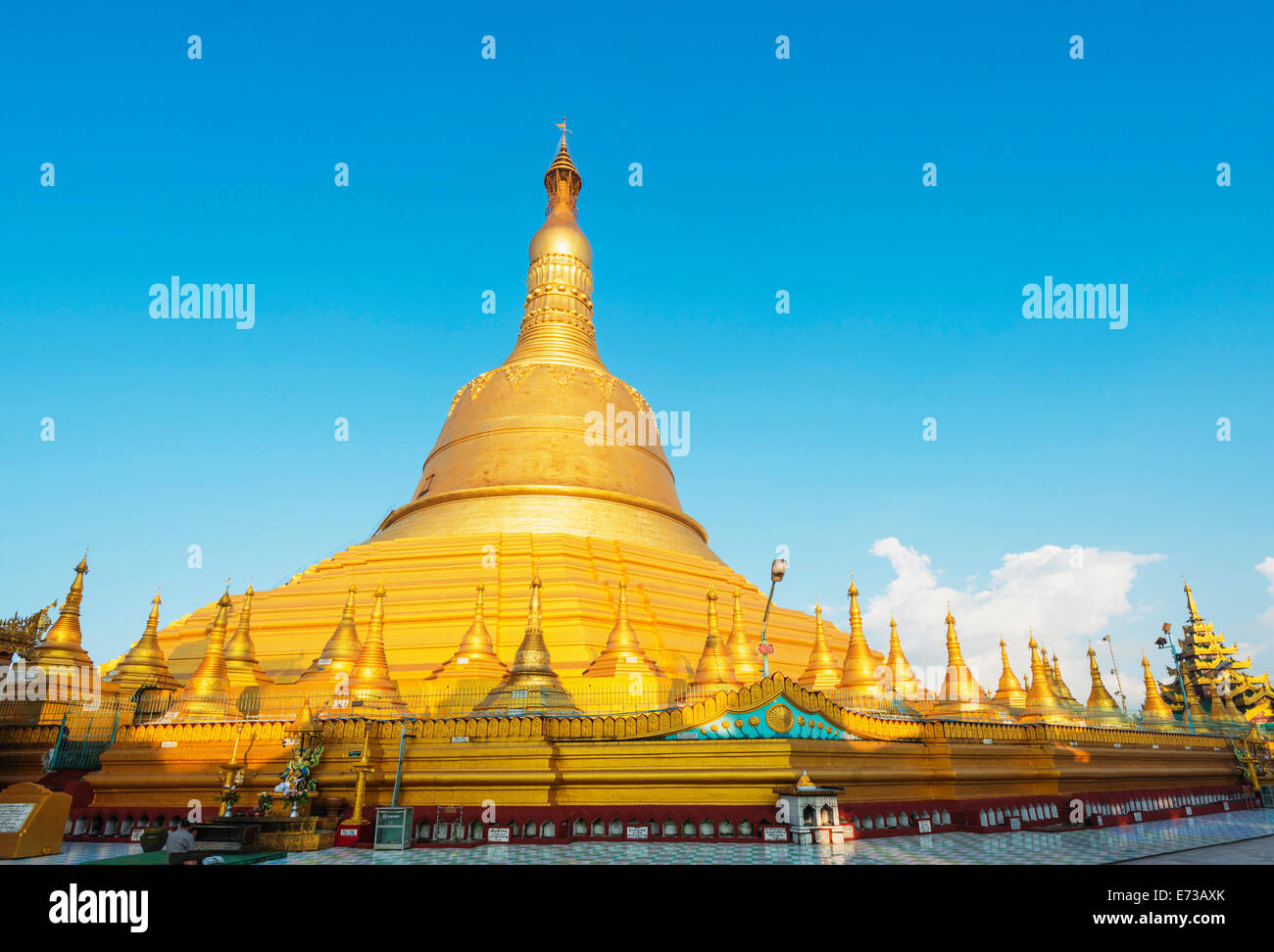 Shwemawdaw Paya pagoda, Bago, Myanmar (Burma), Asia Stock Photo