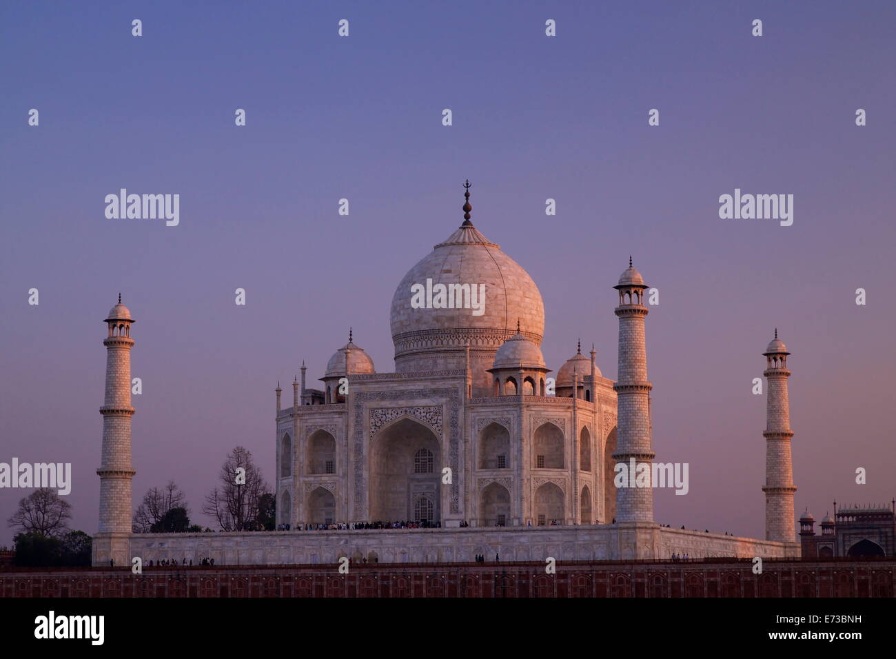 Taj Mahal north side viewed across Yamuna River at sunset, UNESCO World Heritage Site, Agra, Uttar Pradesh, India, Asia Stock Photo