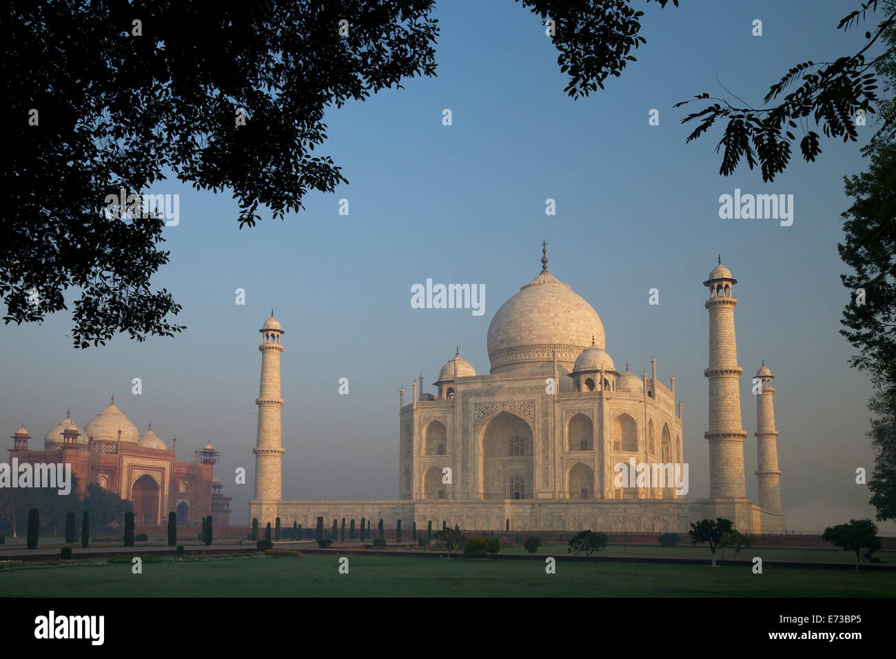 Taj Mahal at sunrise, UNESCO World Heritage Site, Agra, Uttar Pradesh, India, Asia Stock Photo