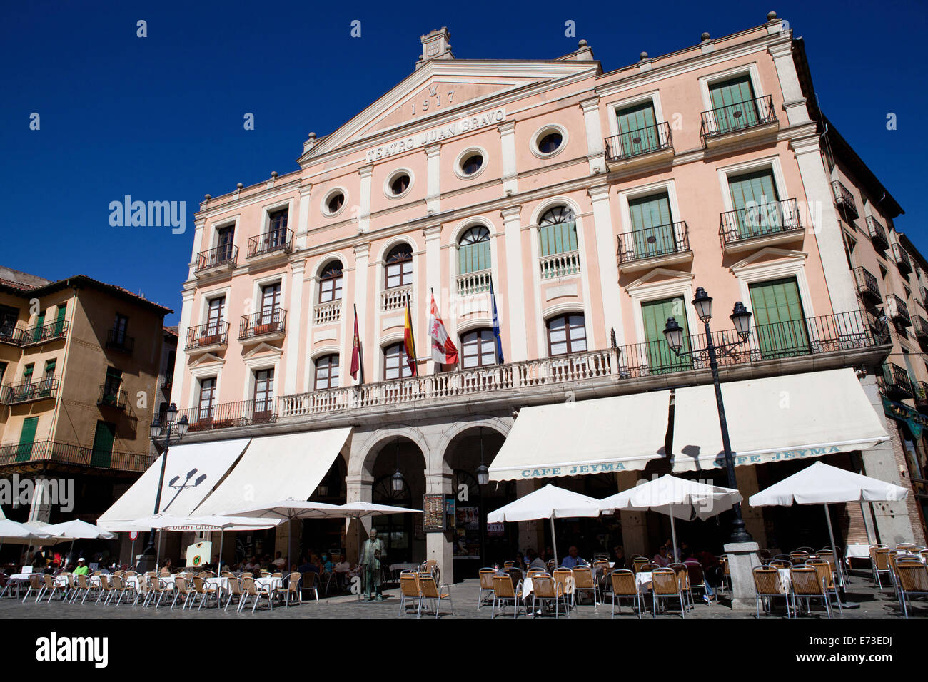 Spain, Castille Leon, Segovia, Theatre of Juan Bravo in the Plaza Mayor. Stock Photo