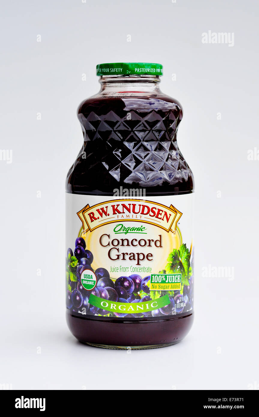 Download Grape Juice Bottle High Resolution Stock Photography And Images Alamy Yellowimages Mockups