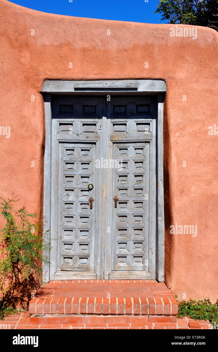 Adobe style house door in Albuquerque, New Mexico, USA Stock Photo