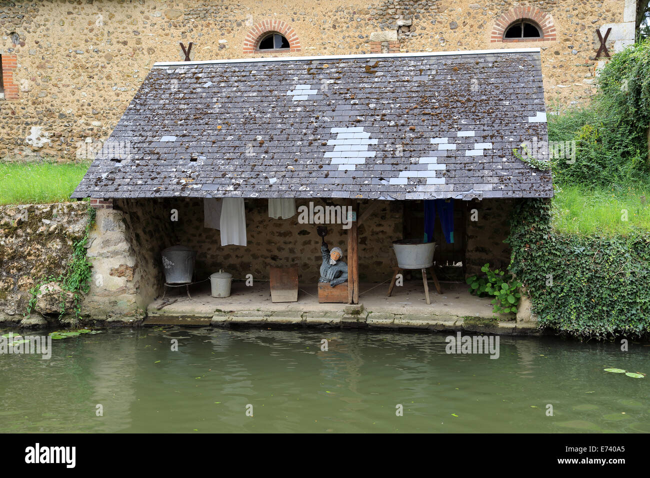 Wash house (laverie) on River Loir Fosse, Rue des Fosses Saints Jacques, River Loir, Bonneval, Eure et Loir, Centre, France Stock Photo