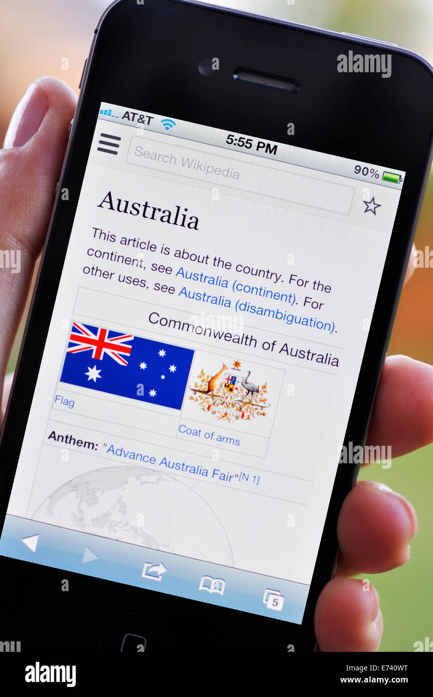iPhone screen showing Wikipedia website - information about Australia Stock Photo