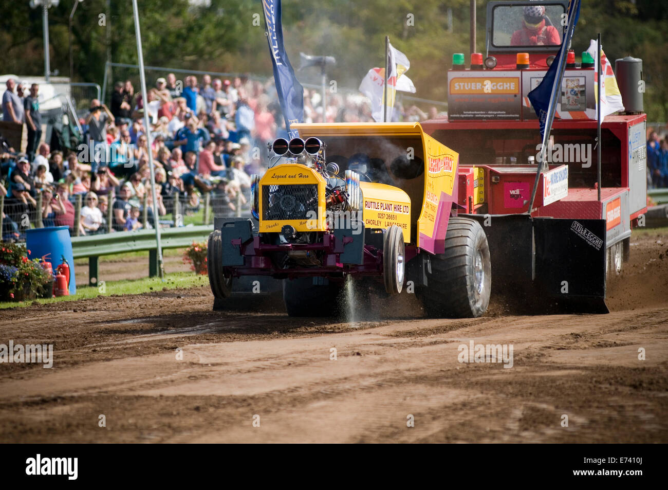 tractor puller pullers pulling 2wd two wheel drive 2 dragging a large
