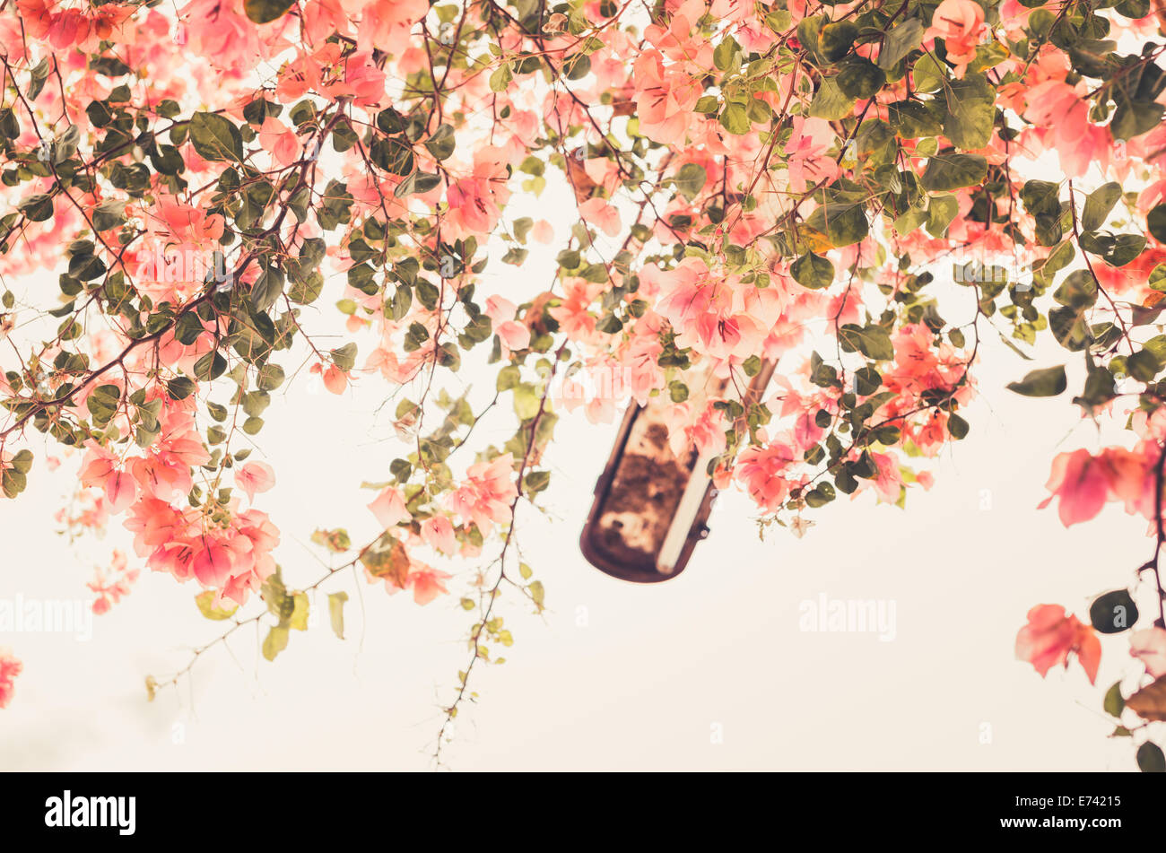 Vintage paper flowers hi-res stock photography and images - Alamy