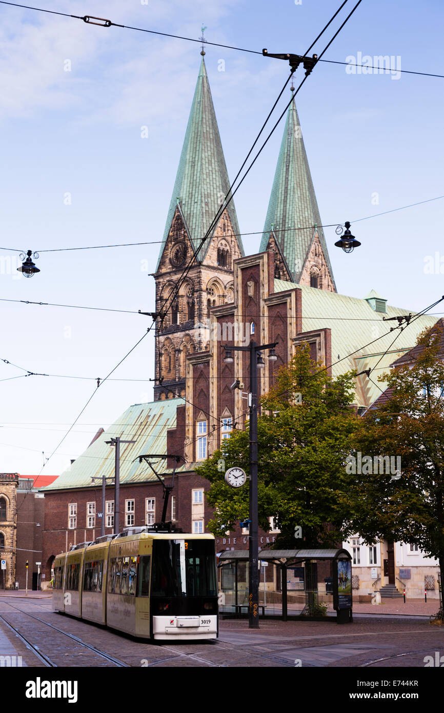 Tram leaving the Am Markt Bremen, with Dom of St Petri. Stock Photo