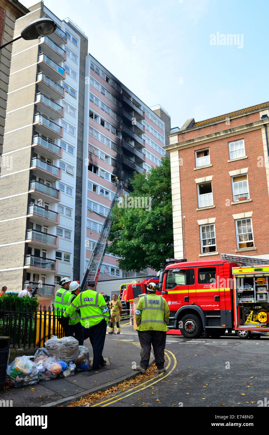 Flats fire bristol hi-res stock photography and images - Alamy