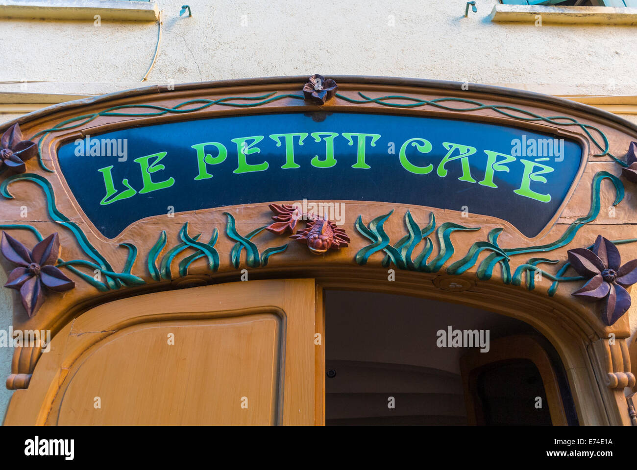 Retro french cafe bar sign hi-res stock photography and images - Alamy