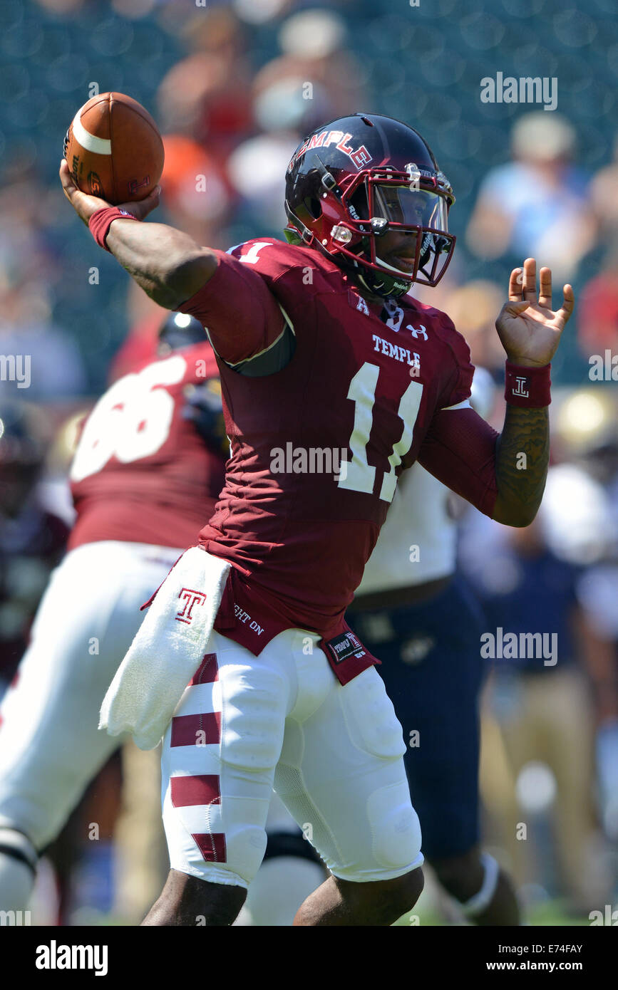 Philadelphia, Pennsylvania, USA. 6th Sep, 2014. Temple Owls quarterback P.J. WALKER #11 throws a pass in a game between the Naval Academy and Temple Owls being played at Lincoln Financial Field in Philadelphia, PA. © Ken Inness/ZUMA Wire/Alamy Live News Stock Photo