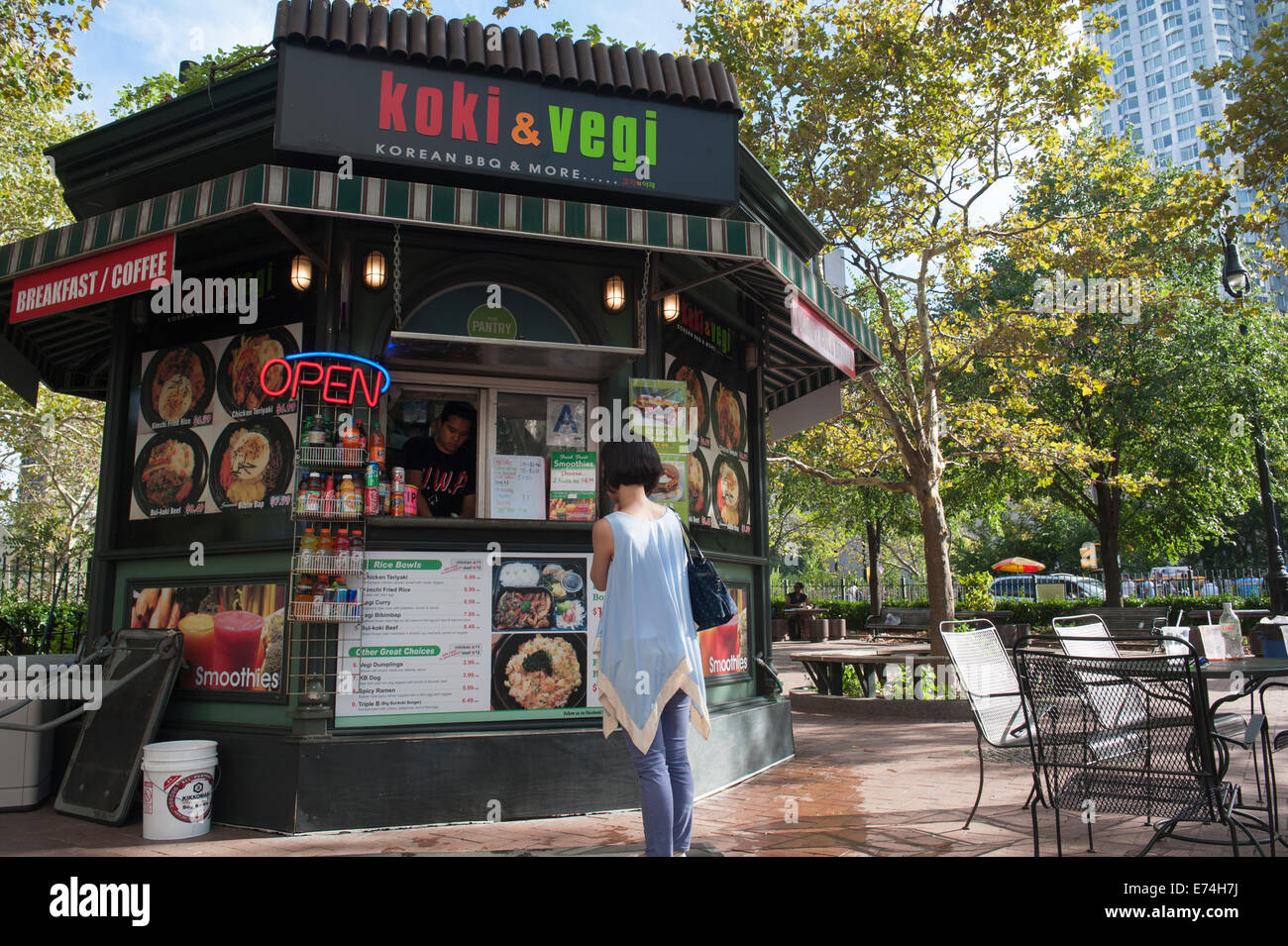 One Of The Food Kiosks In The Park Next To New York City S