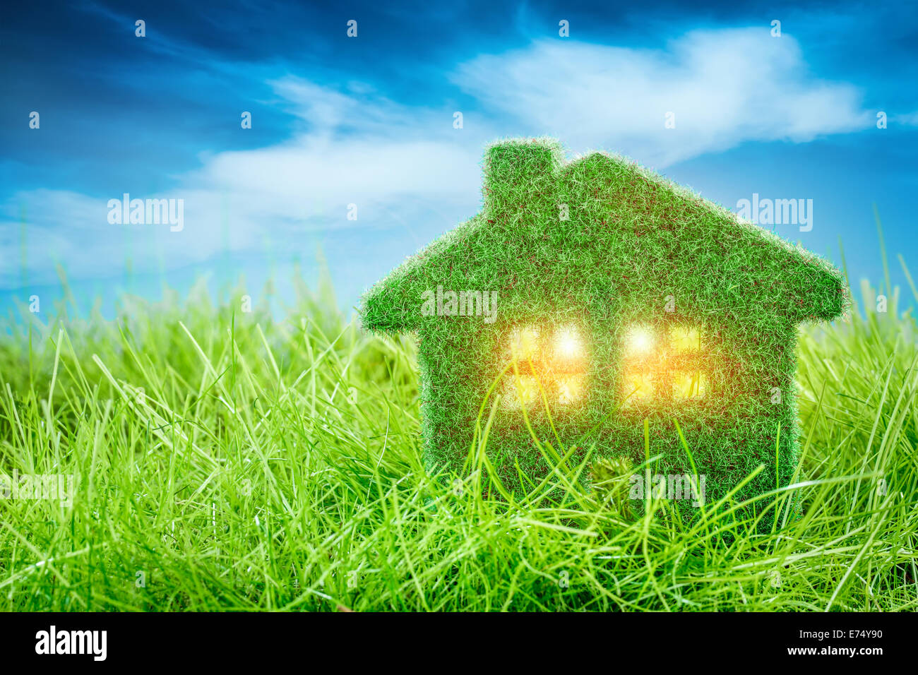 Eco house hi-res stock photography and images - Alamy