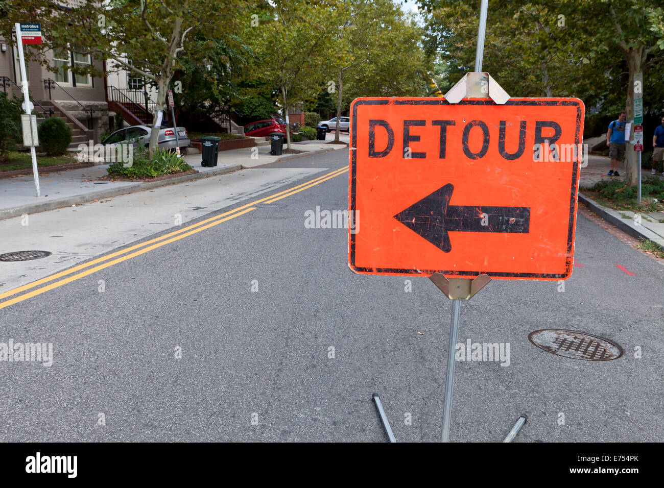 Detour sign on road - USA Stock Photo - Alamy