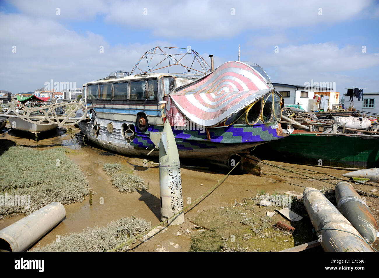 Houseboat uk town hires stock photography and images Alamy