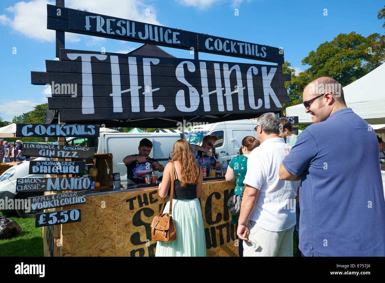 The Shack Selling Cocktails And Fresh Juice At The Food And Drink Festival Leamington Spa Warwickshire UK Stock Photo