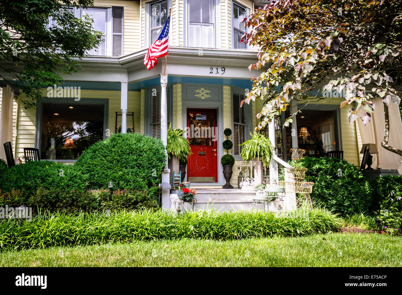 The Front Porch, 219 East Washington Street, Lewisburg, West Virginia