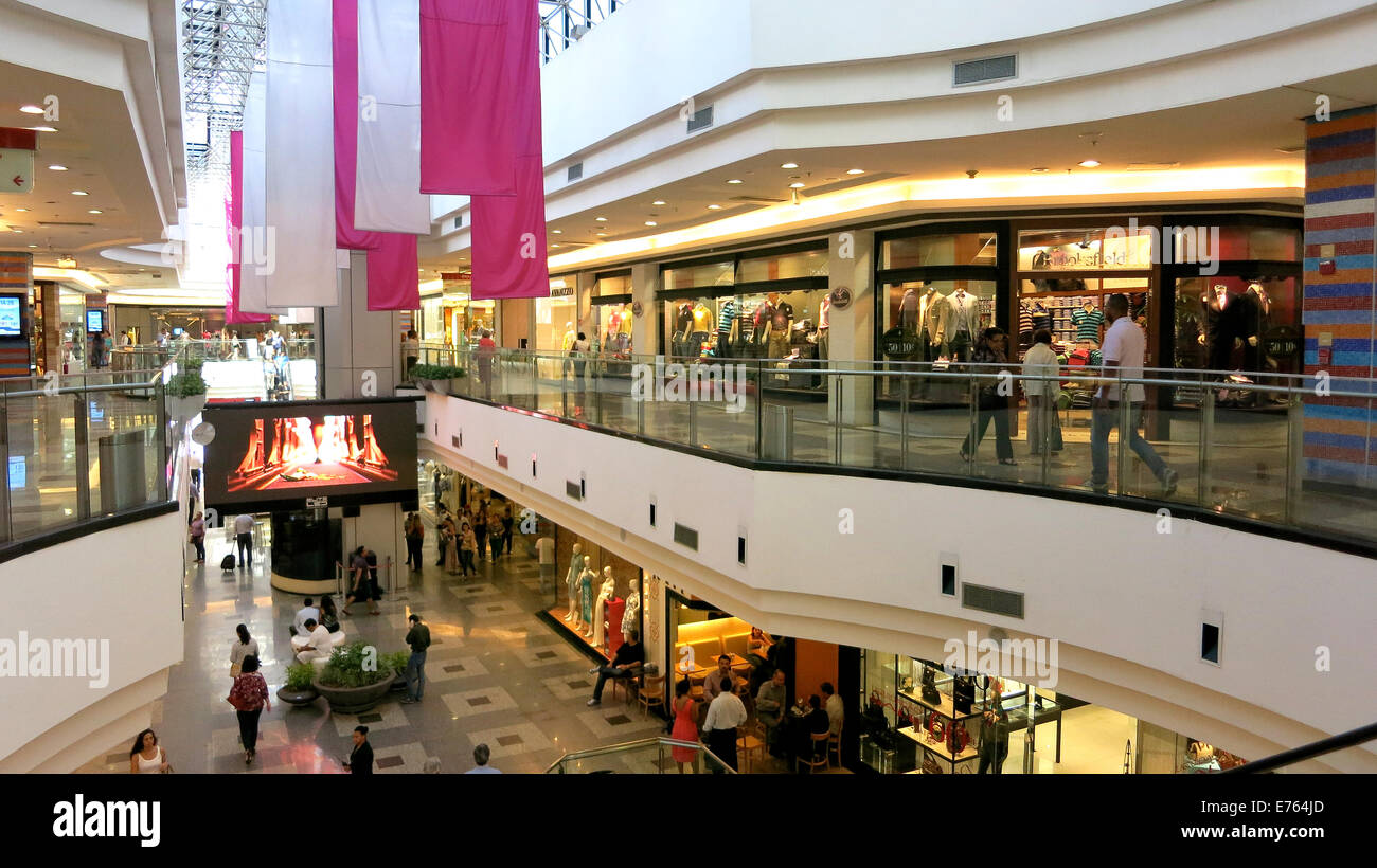 Brazil busy shopping hires stock photography and images Alamy