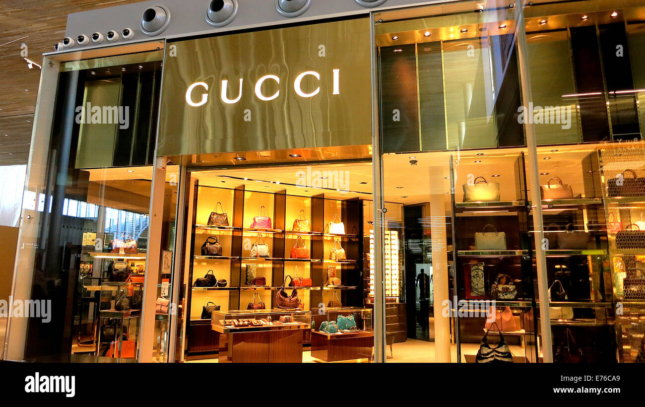 Gucci boutique terminal 2 of Roissy 
