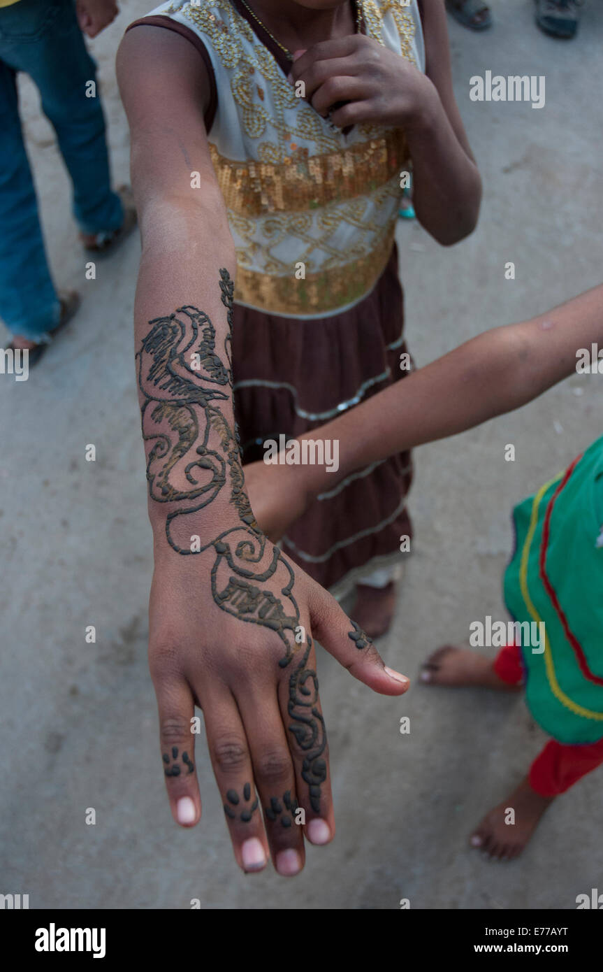 Black henna hi-res stock photography and images - Alamy