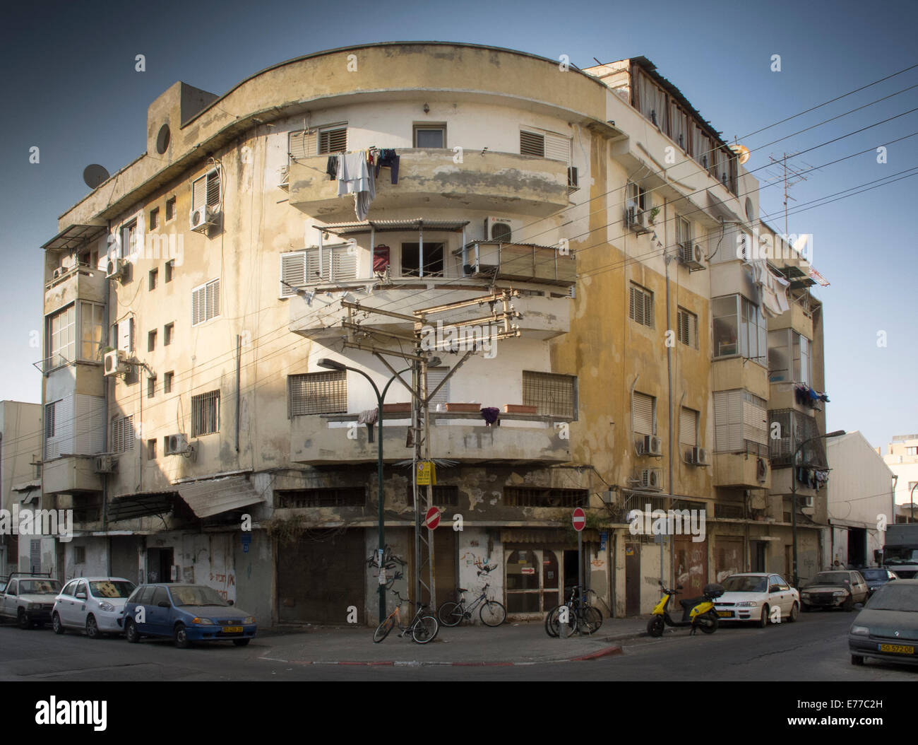 Tel Aviv, Bahuaus type architetture. Florentine quarter. Stock Photo