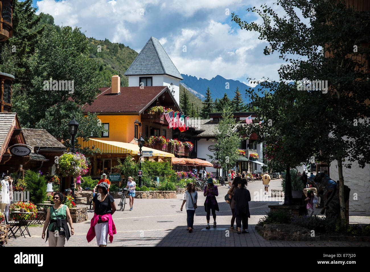 Street Scene In Vail Colorado looking toward the Gore Mountain Range Stock Photo