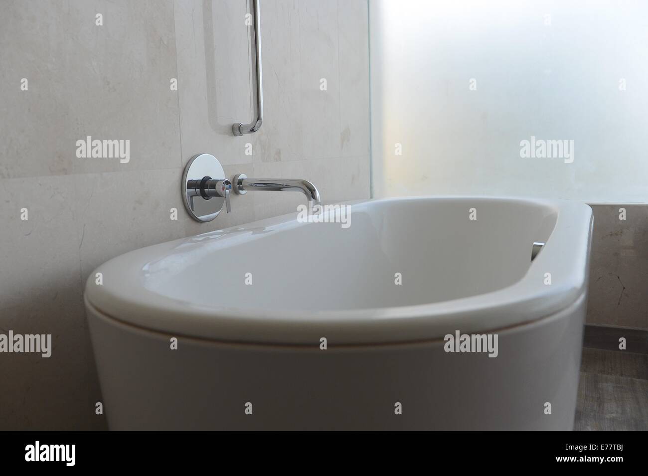 A shot of a luxury bath in a hotel room Stock Photo - Alamy
