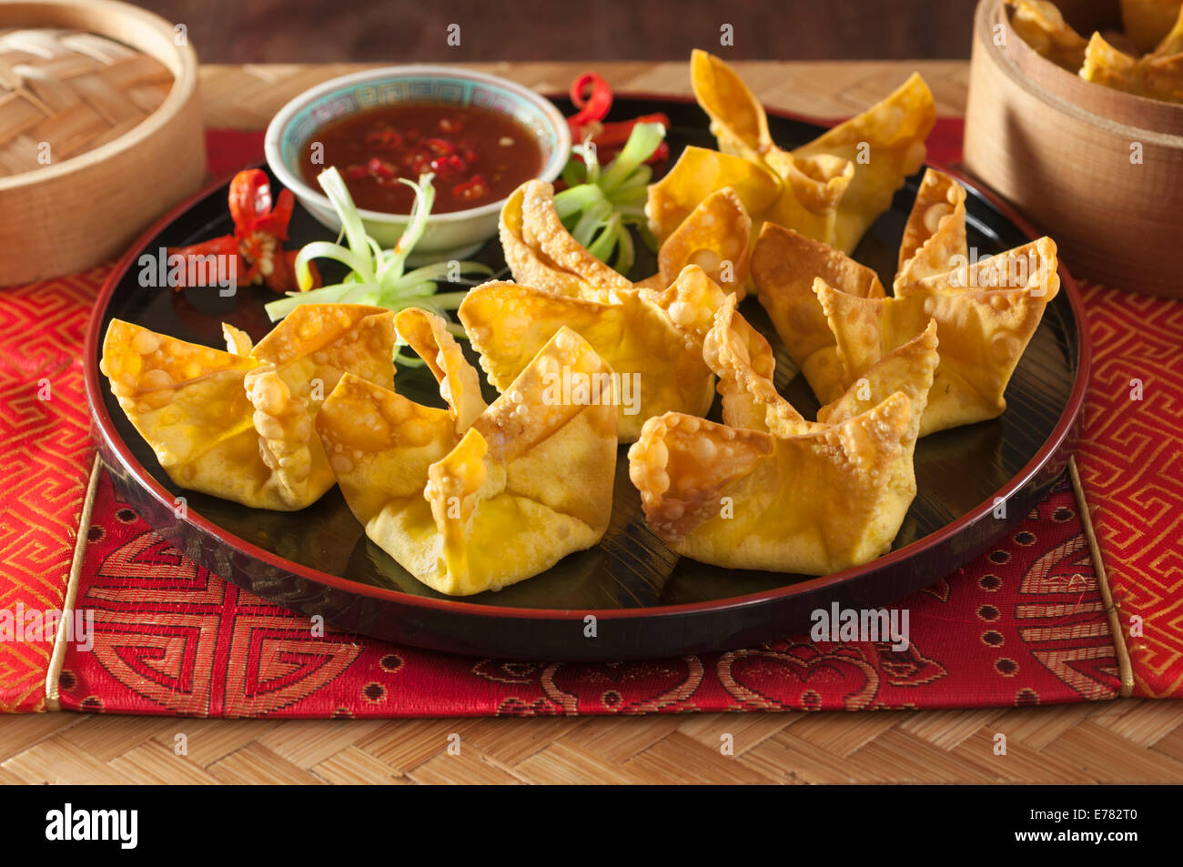 Crab Rangoon. American Chinese deep fried starter Stock Photo Alamy