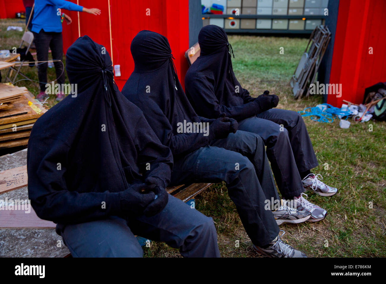 Glastonbury Festival 2014.American Artist Mark Jenkins, who is creating a set of site specific works for Shangri-La field Stock Photo