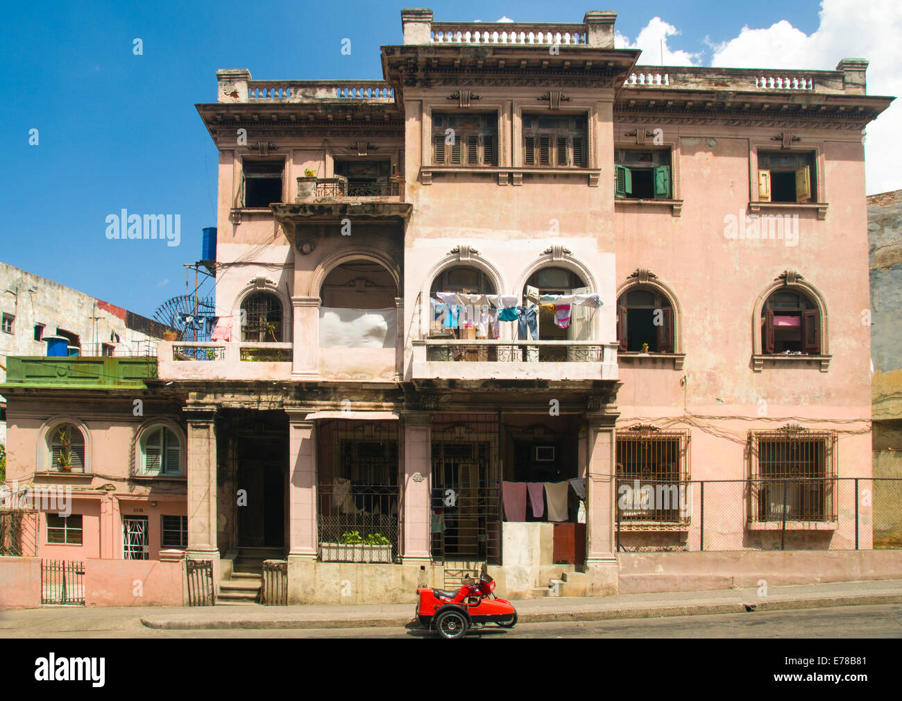 Cuban housing hires stock photography and images Alamy