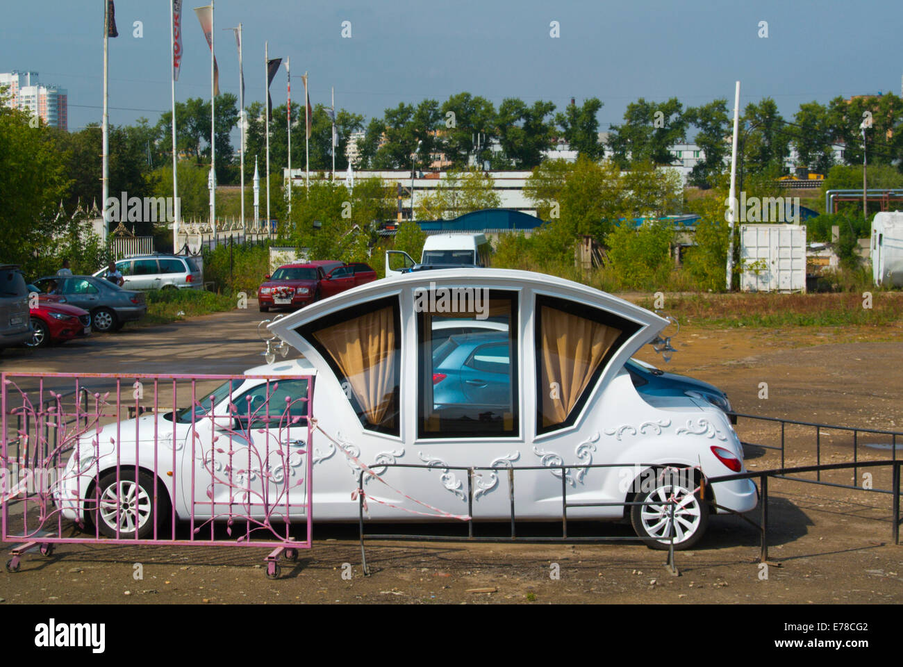 Special limousine for weddings, Izmailovo Kremlin, Izmailovo district, Moscow, Russia, Europe Stock Photo
