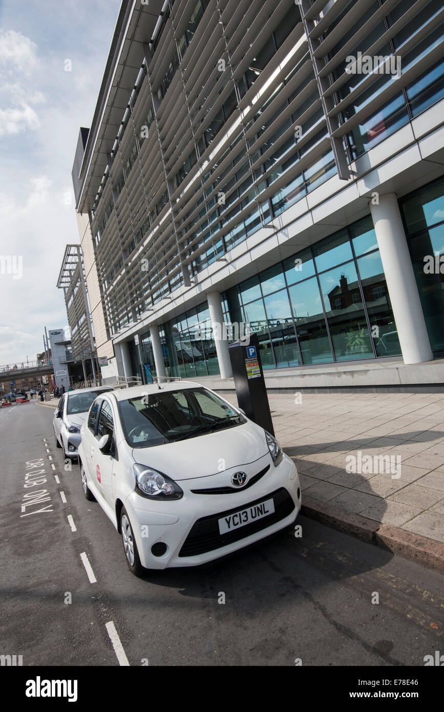 An electric hire car parked up on Station Street in Nottingham City