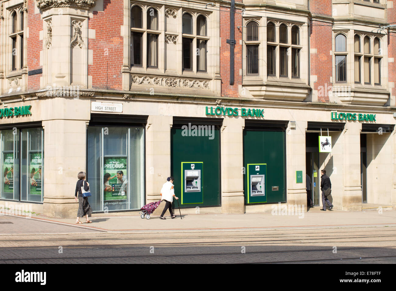 Lloyds bank machines cash machine hires stock photography and images
