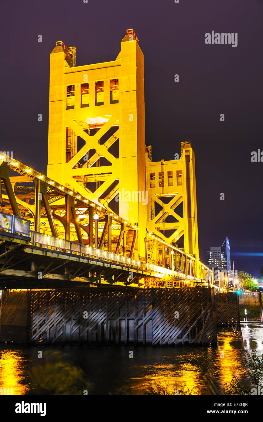Golden Gates drawbridge in Sacramento at the night time Stock Photo Alamy