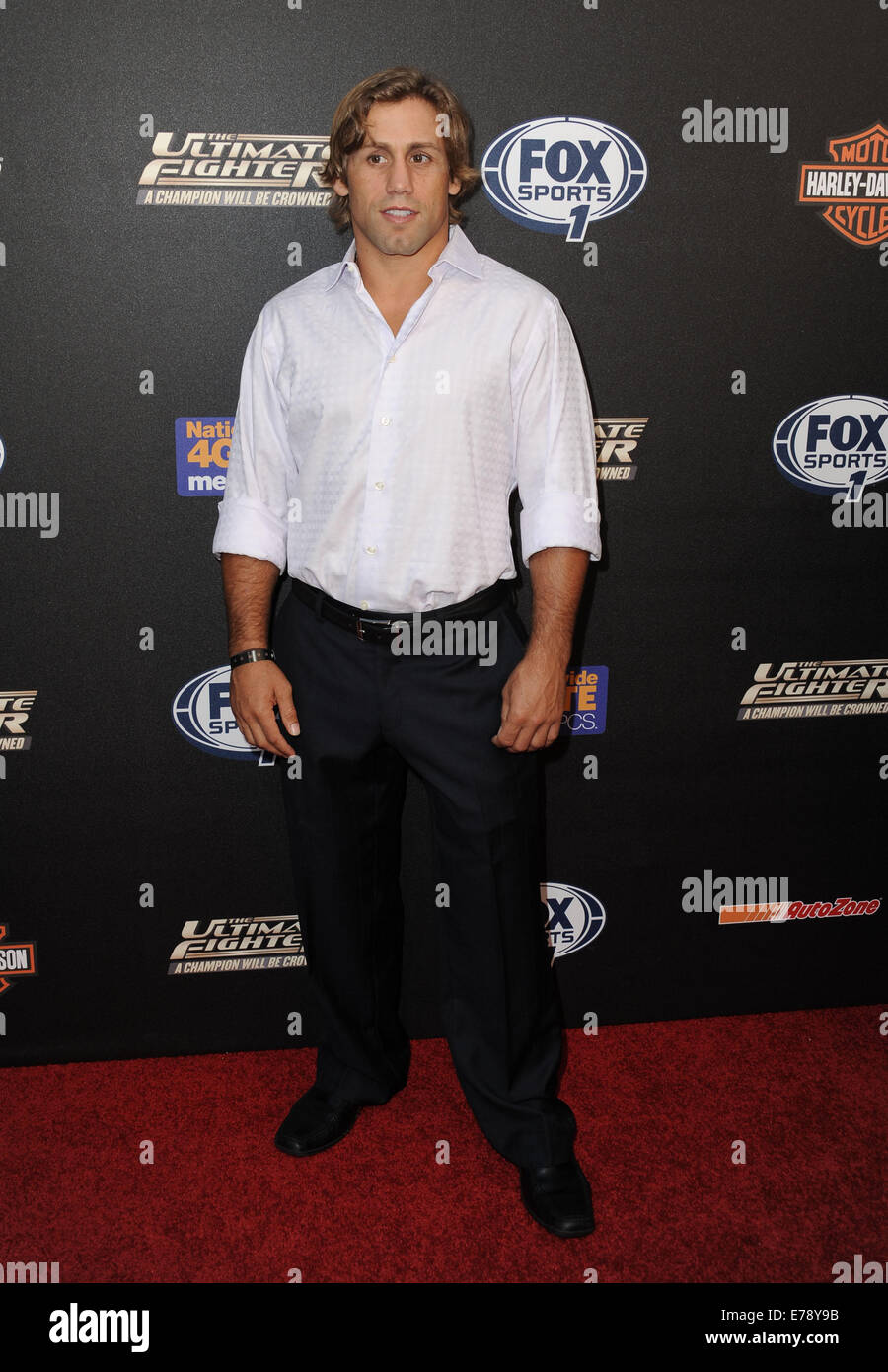 Urijah faber hi-res stock photography and images - Alamy