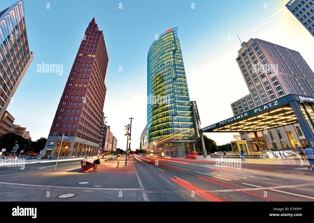 Germany, Berlin: Nocturnal view of the modern high rise buildings at Potsdam Square Stock Photo