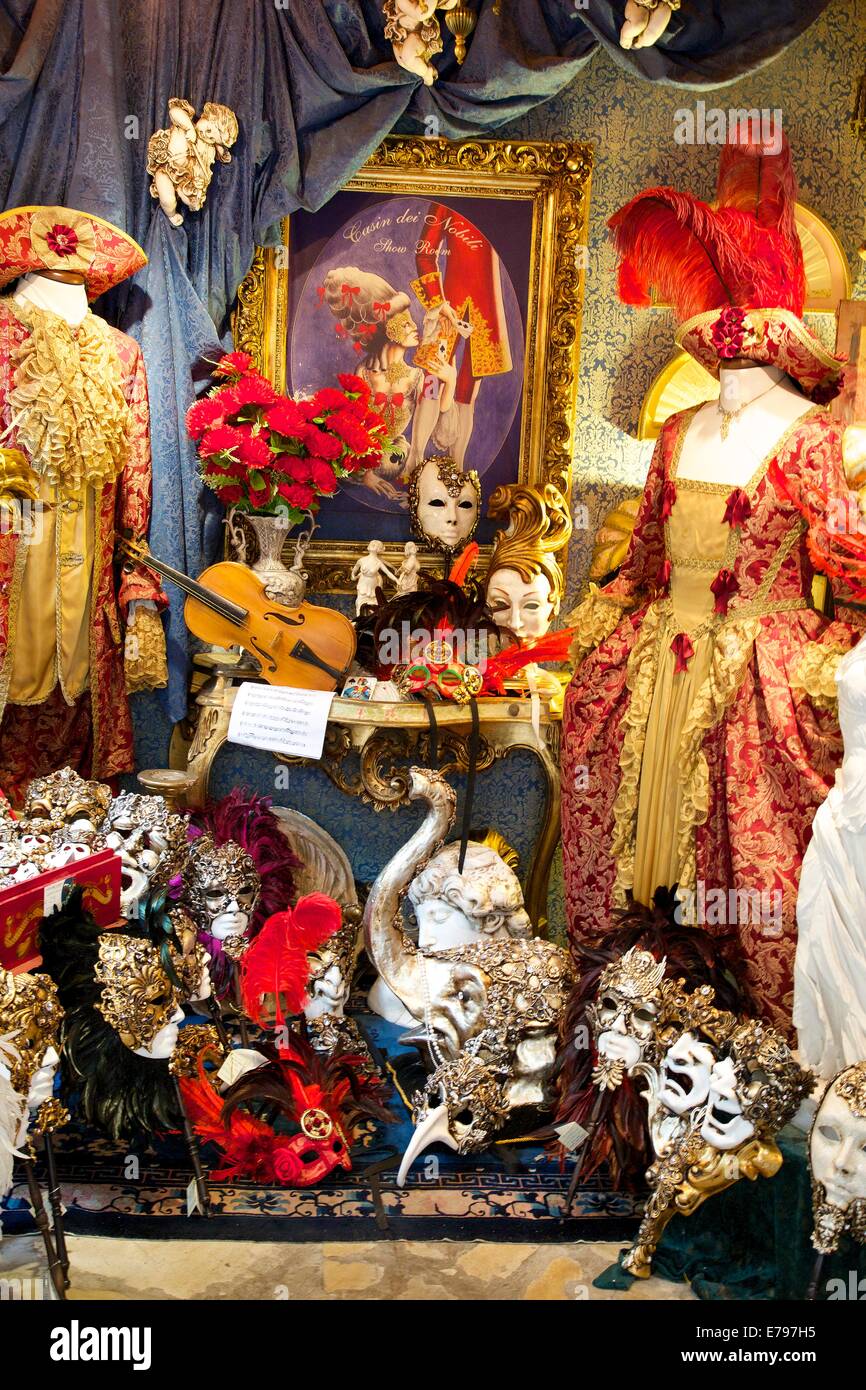 Costumes at venice carnival hi-res stock photography and images - Alamy