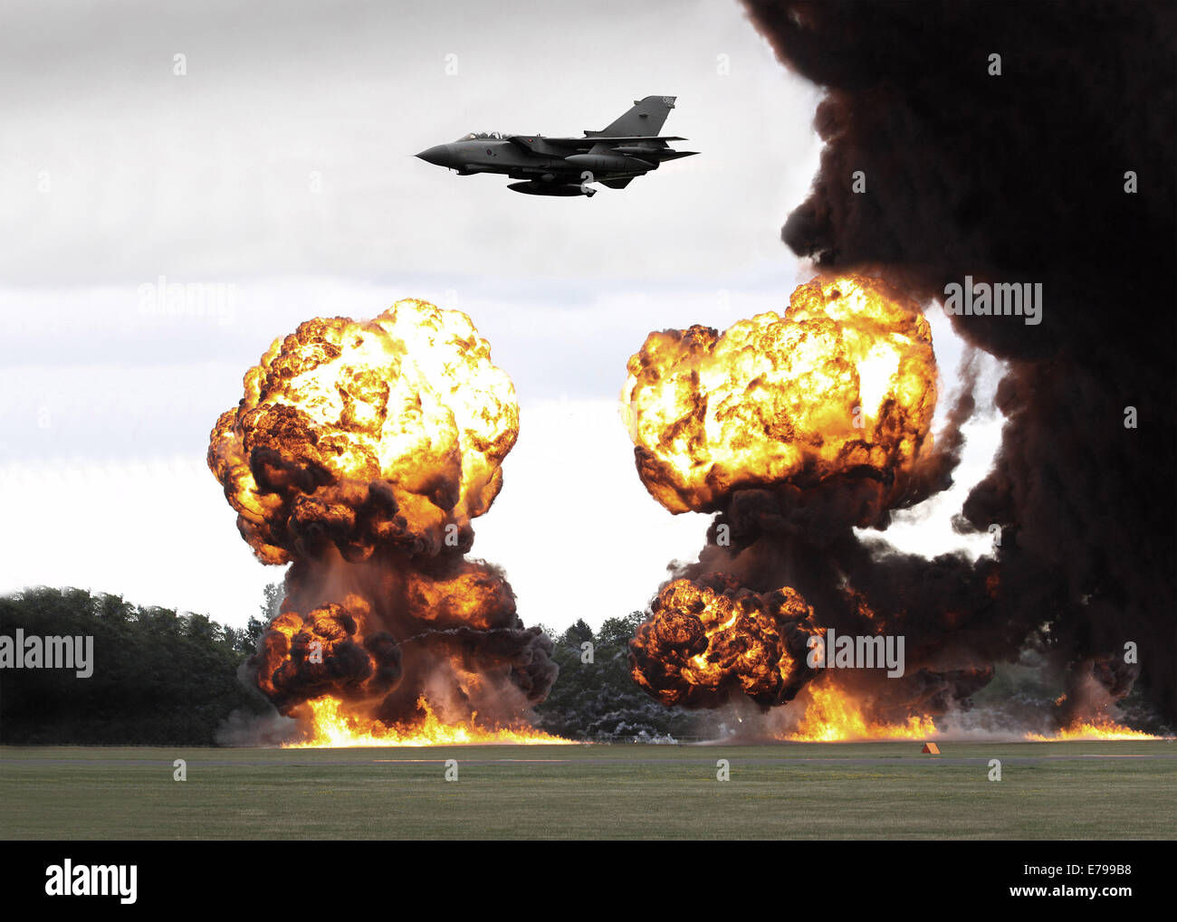 Bombs Dropping Stock Photos &amp; Bombs Dropping Stock Images 