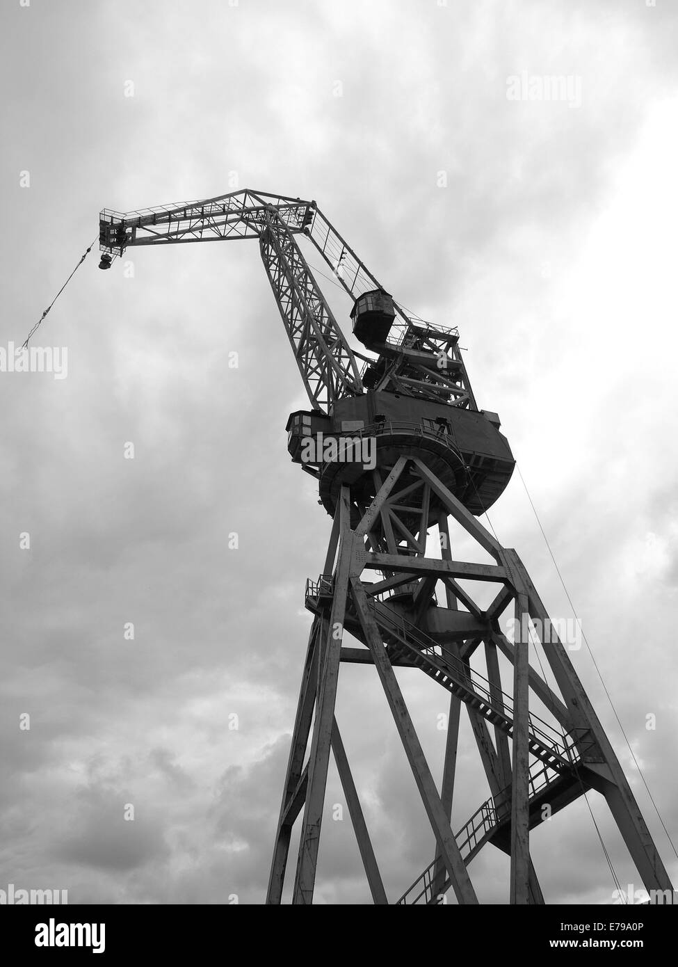 black and white silhouettes of cranes in the shipyard Stock Photo - Alamy
